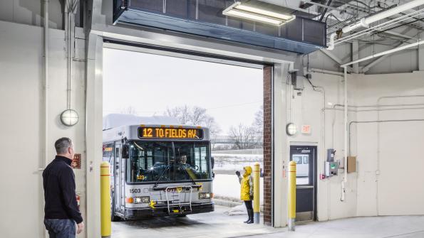 Air curtains in bus garage save energy