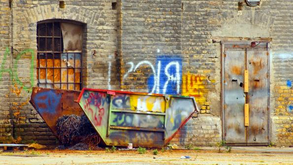 Anti-graffiti coating shields public infrastructure